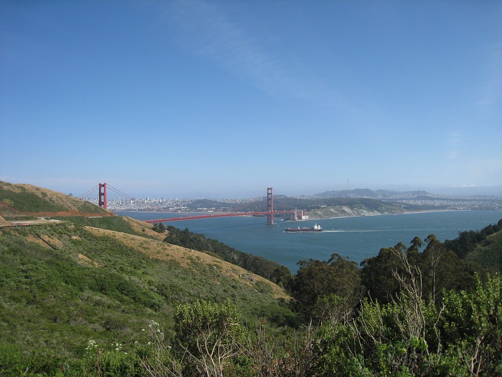 2011 Bay 2 Breakers Friday 0465.JPG - I was able to participate in the 100th annual running of the Bay to Breakers 12K race in San Francisco California. A weekend for sightseeing and racing.